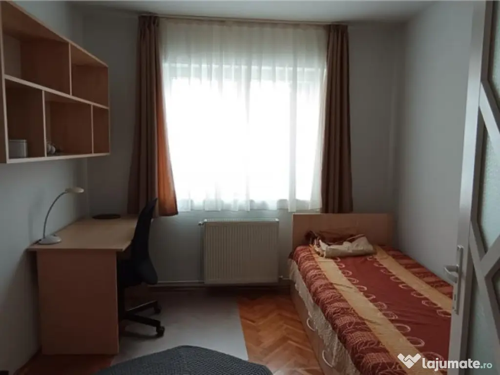 Apartament cu 4 camere, decomandat, etaj1, Simeria, Sfantu G 