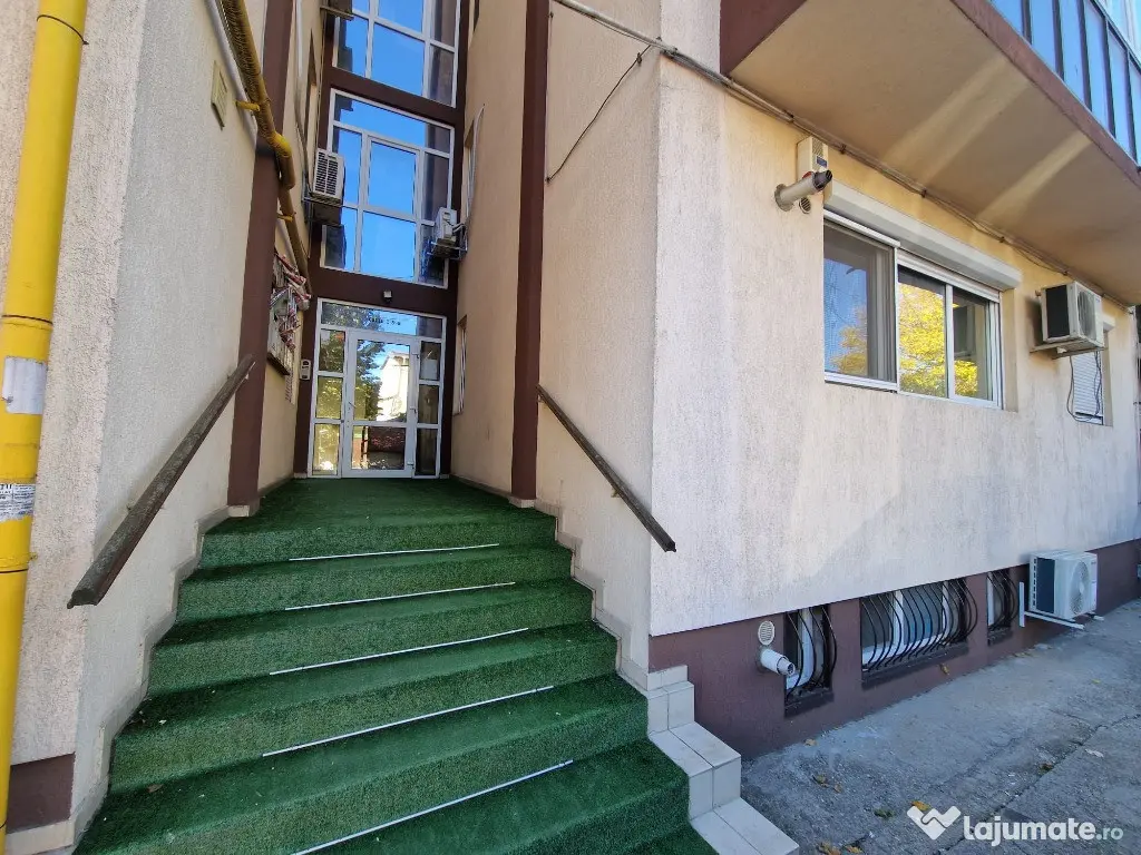 Direct proprietar vand Garsoniera zona Eroii Revolutiei 