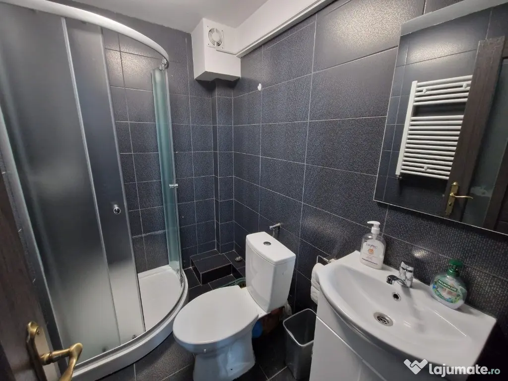 Direct proprietar vand Garsoniera zona Eroii Revolutiei 