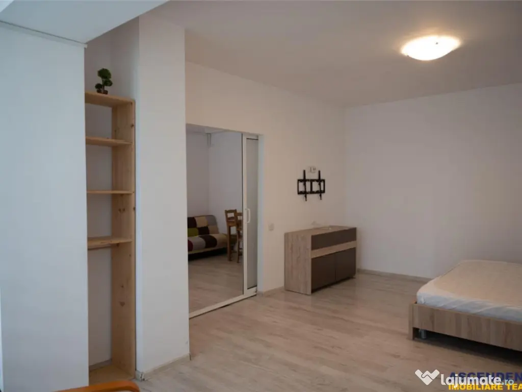 Apartament la casa, curte si acces propriu, loc parcare, Par 