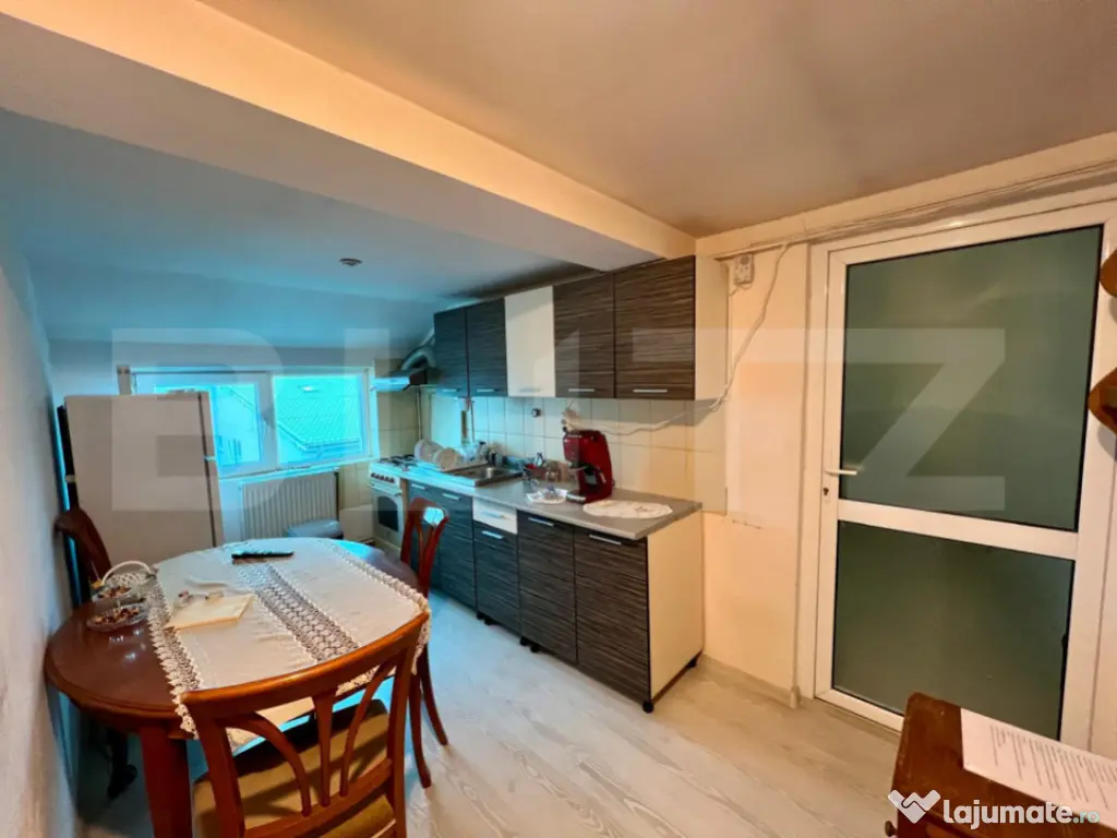 Apartament 2 camere, decomandat, 48 mp, centrala, zona 1 Mai 