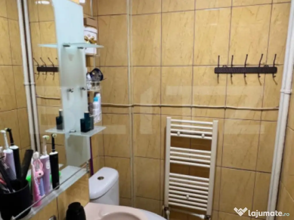 Apartament cochet, renovat complet, etaj 1, cu loc de parcar 