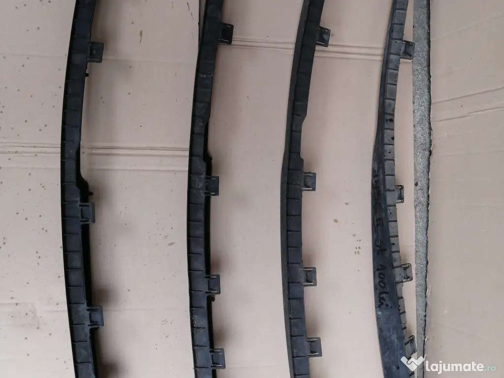 Extensii - spoiler sub bara Opel Insignia 