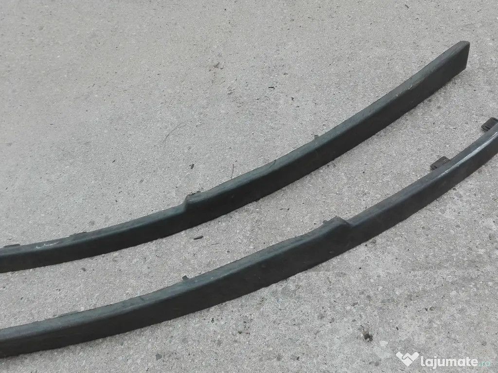 Extensii - spoiler sub bara Opel Insignia 