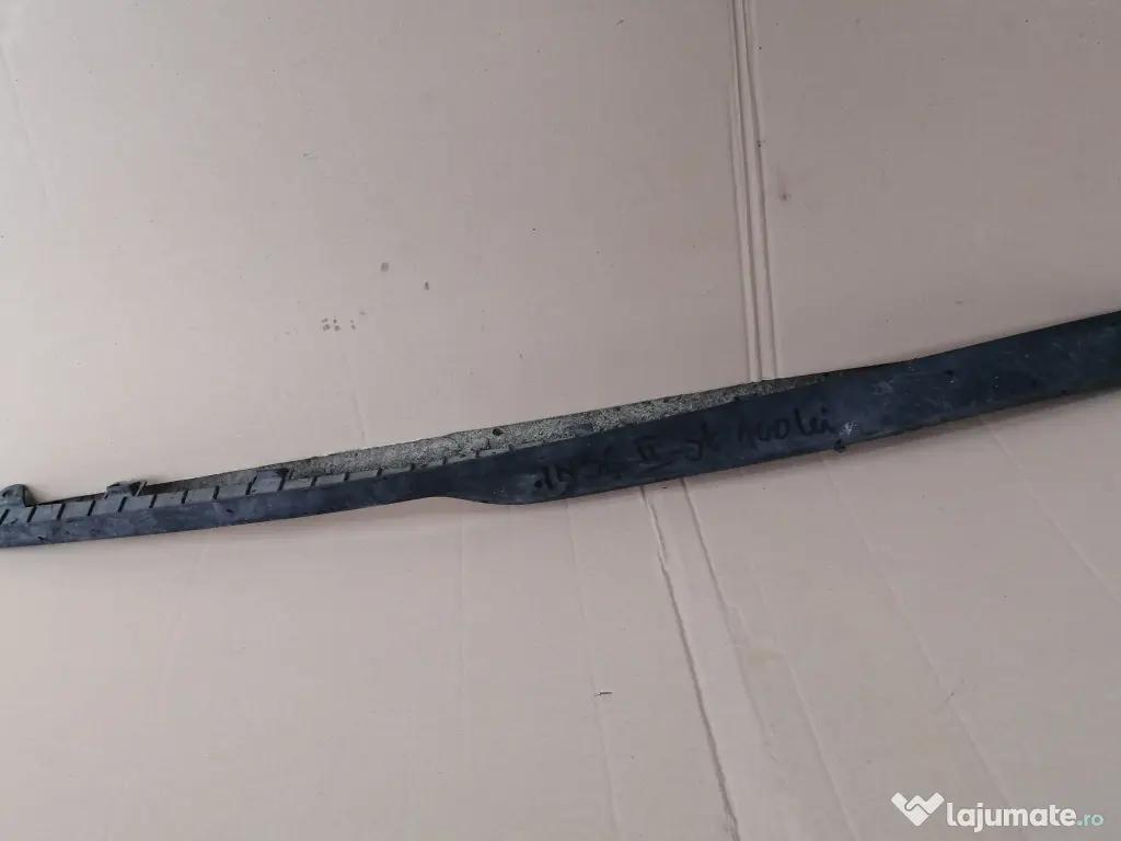 Extensii - spoiler sub bara Opel Insignia 