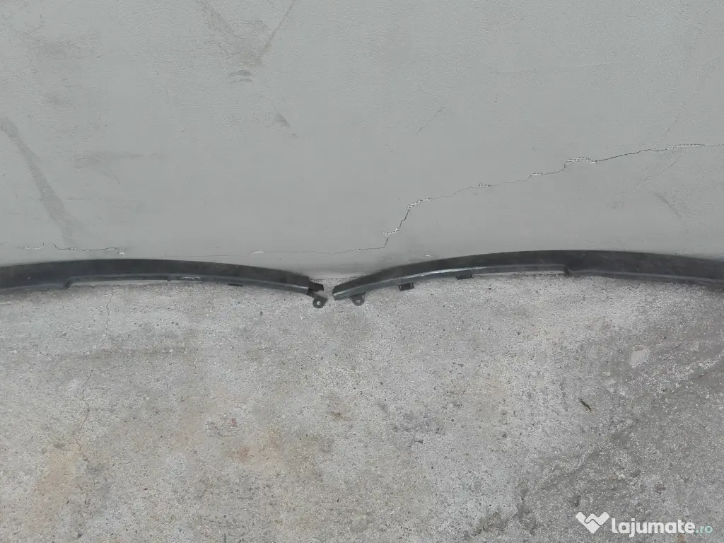 Extensii - spoiler sub bara Opel Insignia 