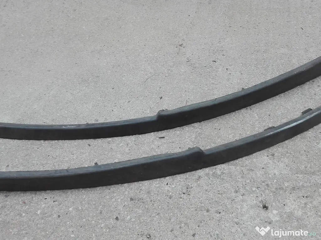 Extensii - spoiler sub bara Opel Insignia 