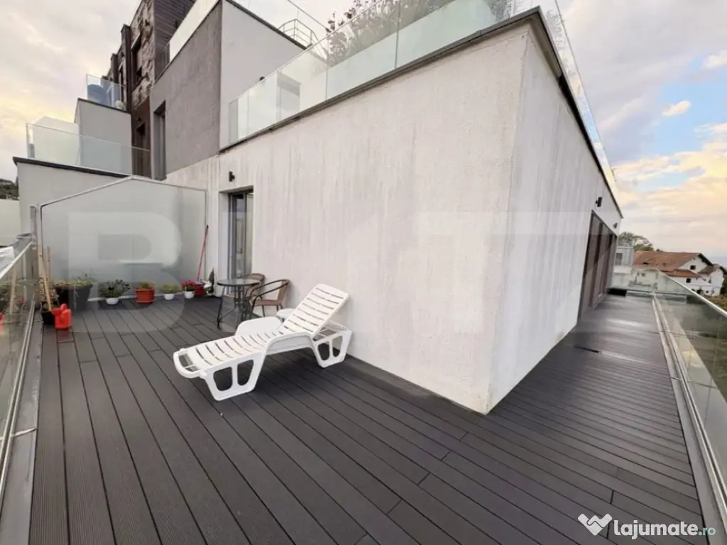 PENTHOUSE EXCLUSIVIST cu terasă 100 mp și vedere spre Tâm 