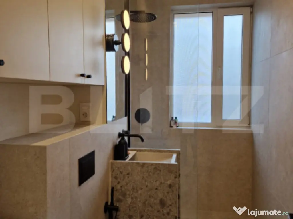 Apartament 2 camere, lux, garaj, zona Gruia 