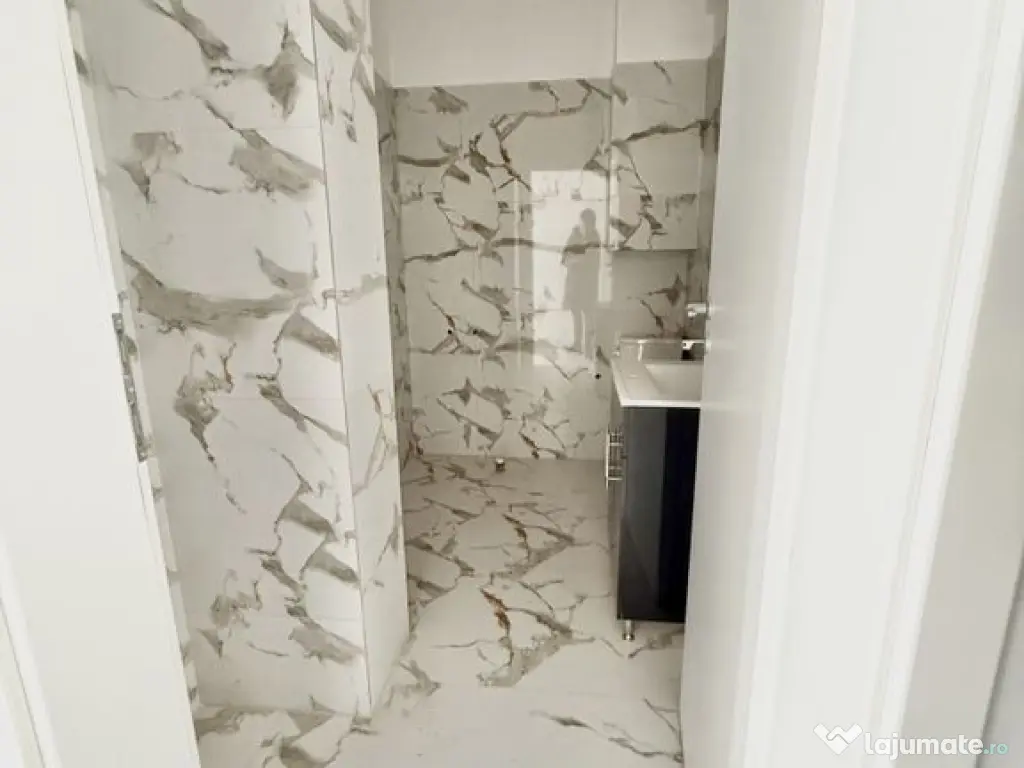 Garsoniera cartier Militari Residence- mutare imediata!! 