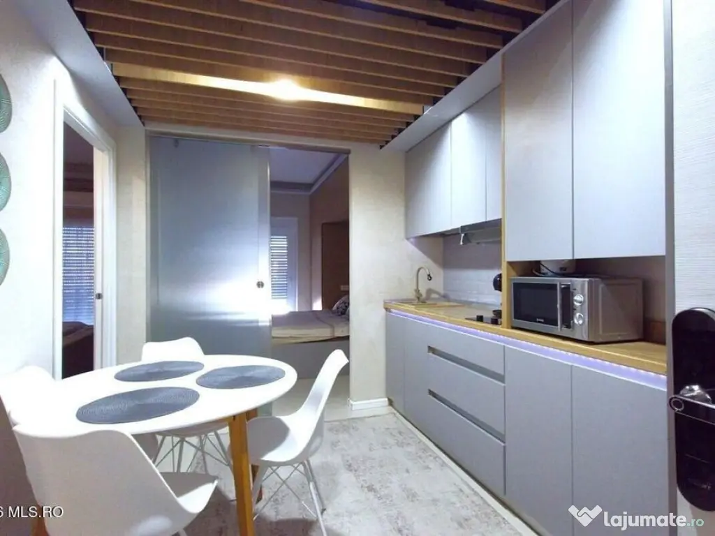 Mamaia Nord - White Tower, 2 camere, 51 mp, etajul 7, ved...