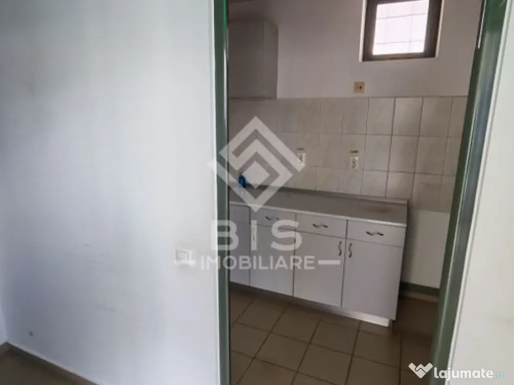 Spațiu Comercial Premium – Fost Sediu Bancar | B-dul D... 