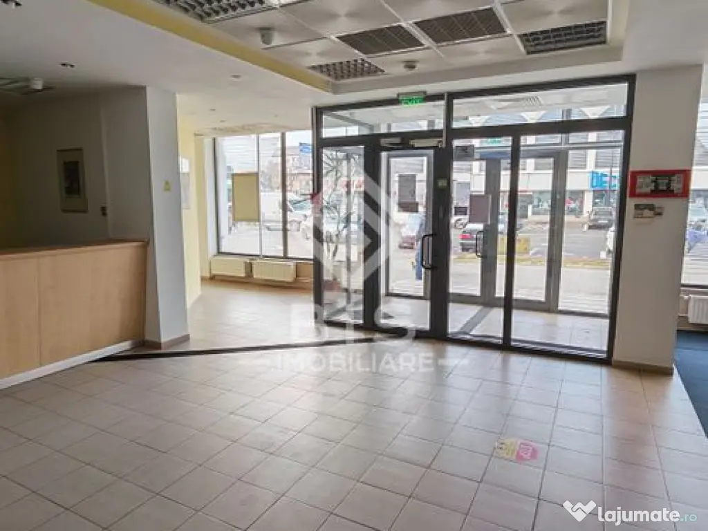 Spațiu Comercial Premium – Fost Sediu Bancar | B-dul D... 