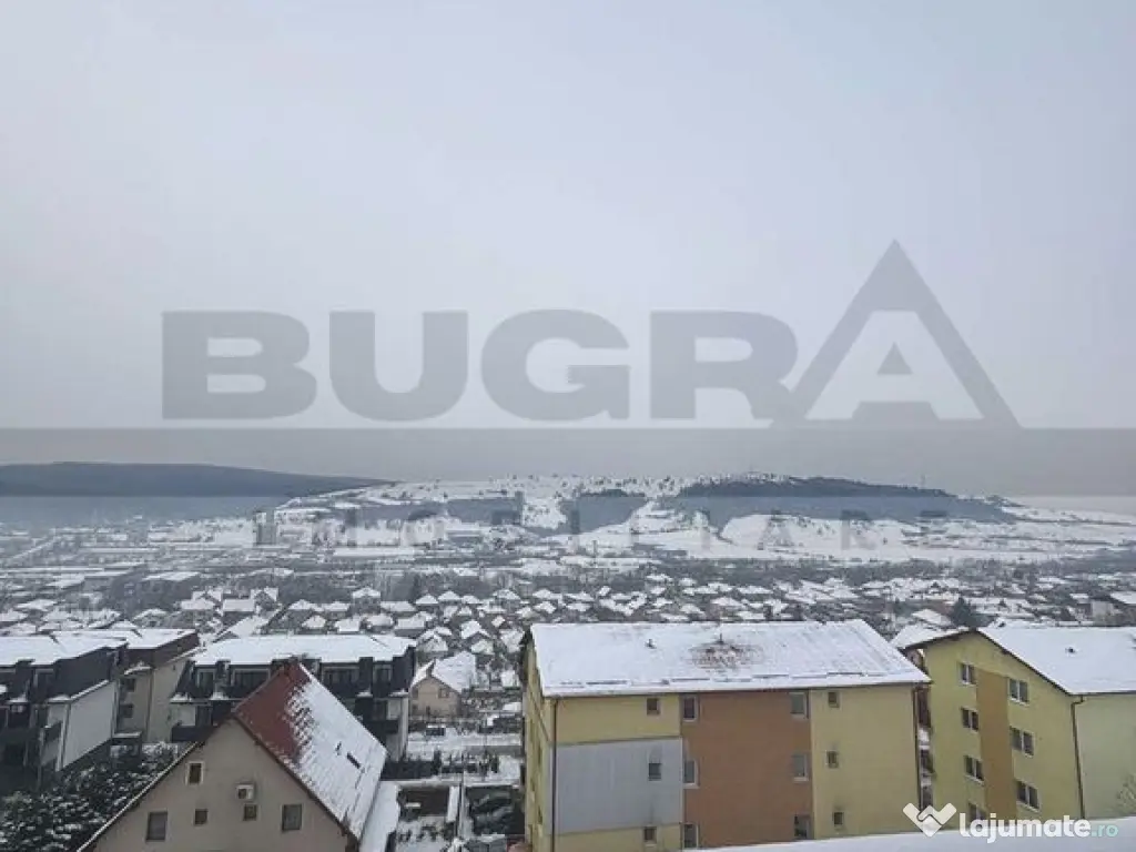 Apartament de 3 camere, 77mp + 50mp terasa, parcare, Baciu 