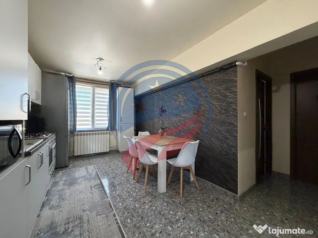 APARTAMENT 3 CAMERE-73 mp zona Promenada 