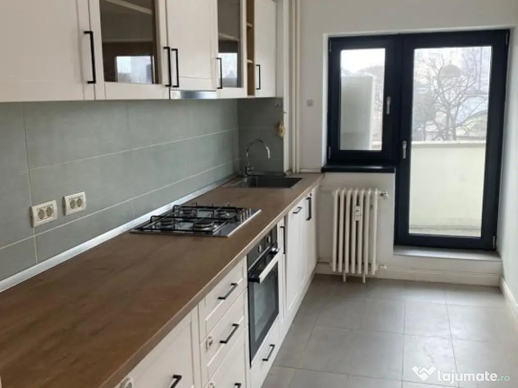 3 camere decomandat, 90 mp, vedere Mănăstirea Radu Vodă 