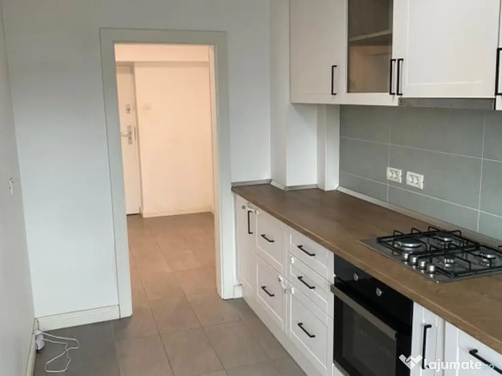 3 camere decomandat, 90 mp, vedere Mănăstirea Radu Vodă 