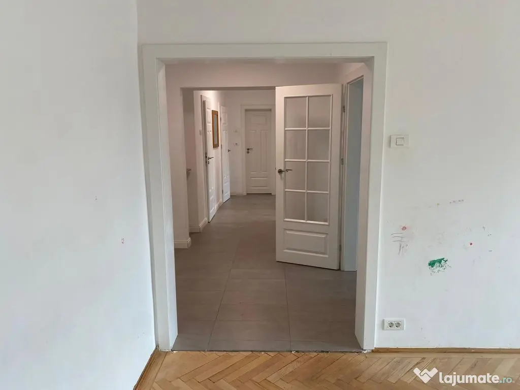 3 camere decomandat, 90 mp, vedere Mănăstirea Radu Vodă 