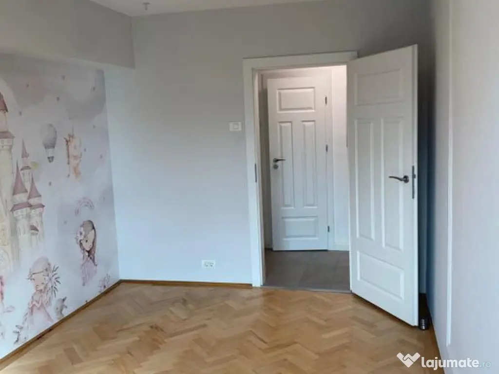 3 camere decomandat, 90 mp, vedere Mănăstirea Radu Vodă 