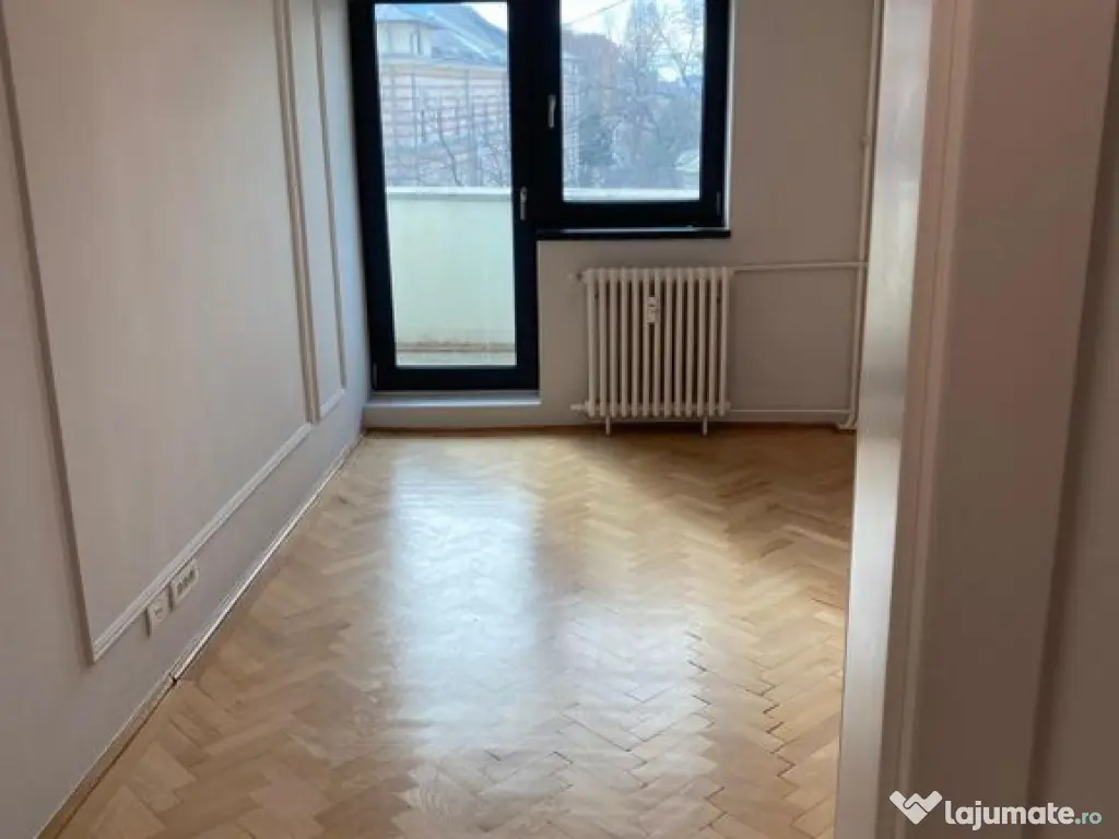 3 camere decomandat, 90 mp, vedere Mănăstirea Radu Vodă 