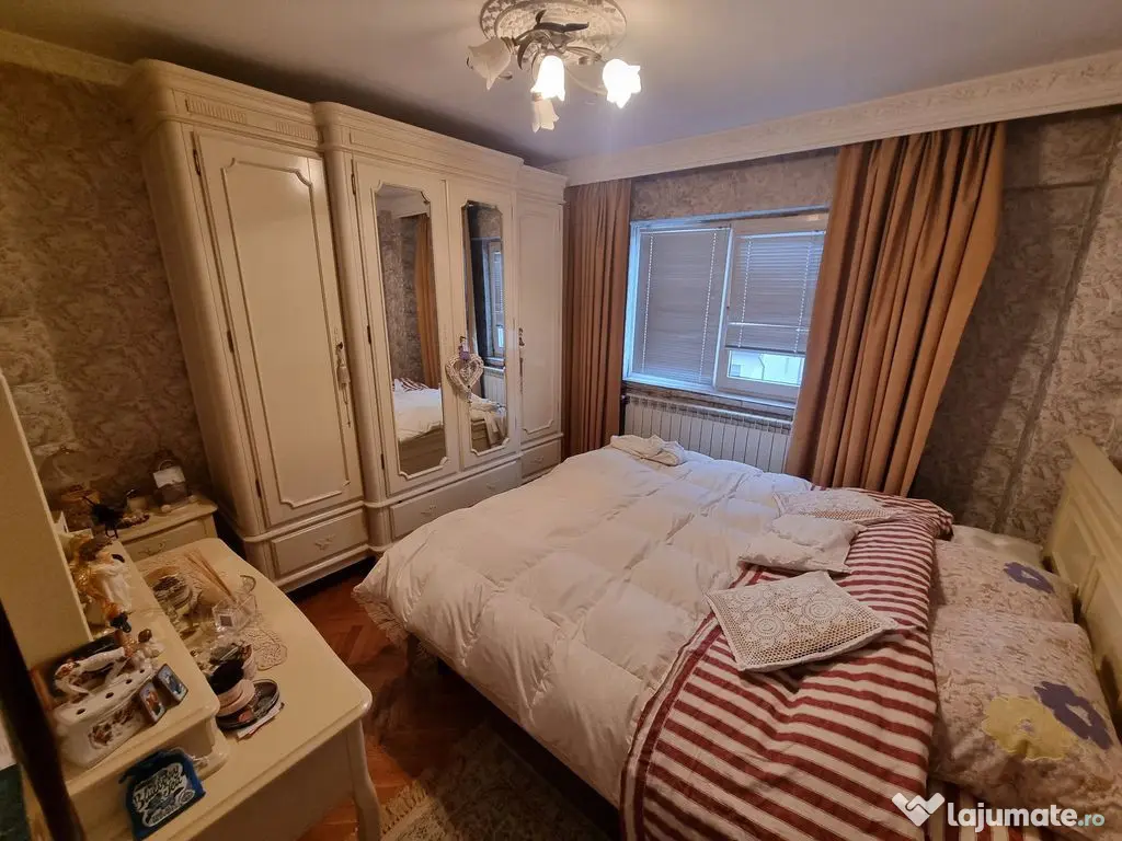 Faleza nord unirii-apartament 4 camere decomandat 