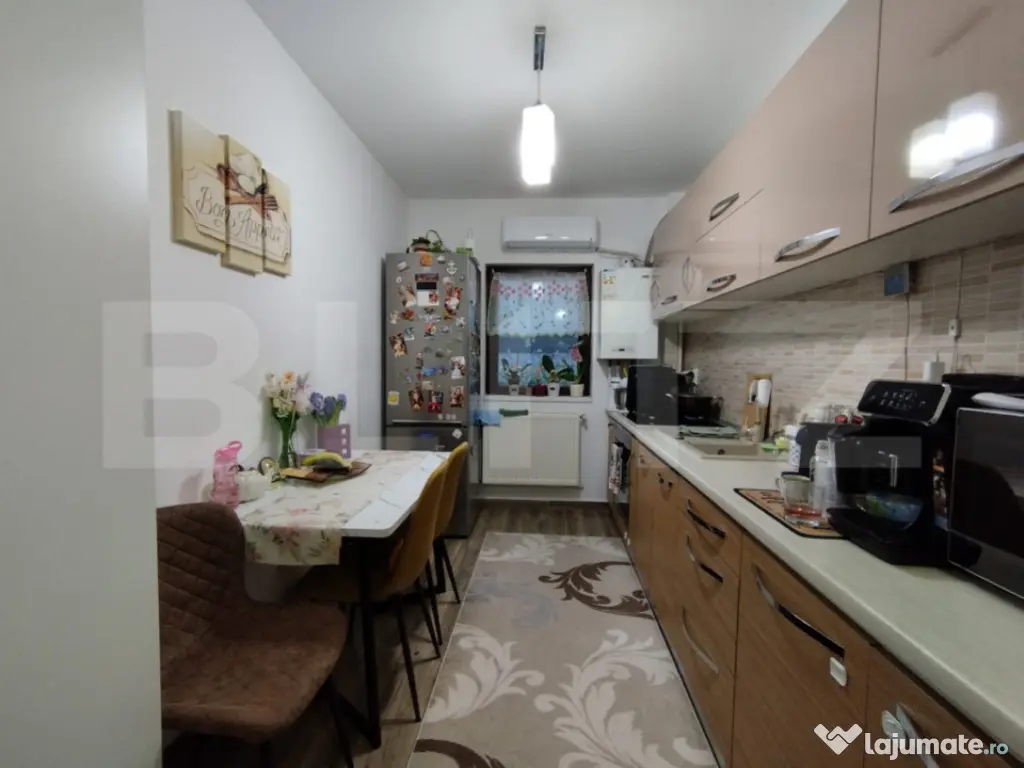 Apartament 2 Camere si Mansarda , Hlincea , 53mp 