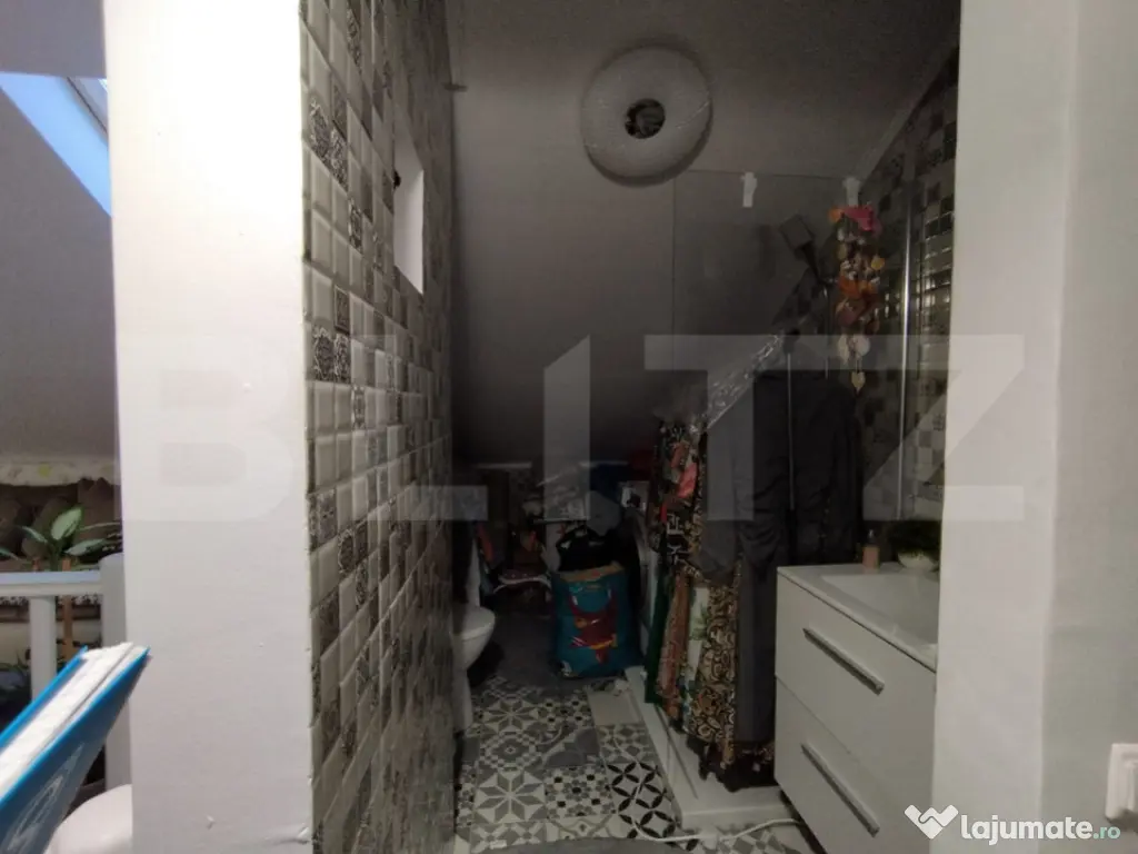 Apartament 2 Camere si Mansarda , Hlincea , 53mp 