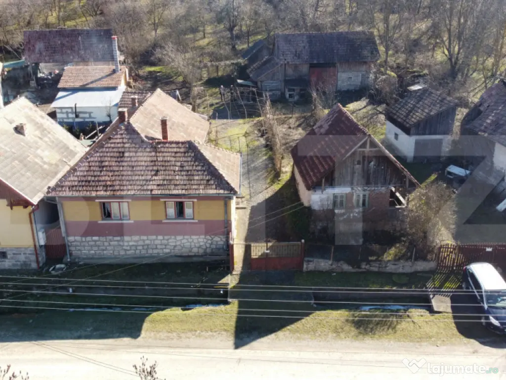 Se vinde casa renovabila la 10 minute de Huedin, in satul Bi