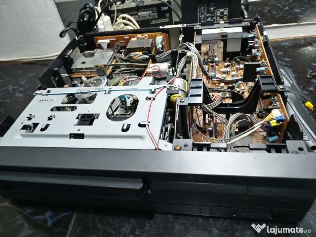 Video casette recorder NEC piese