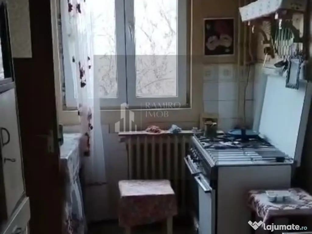 3 camere 5 min metrou 1 Decembrie 1918 DE RENOVAT 