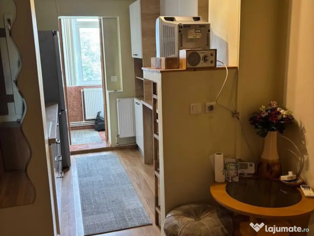 Apartament 3 camere decomandat, mobilat utilat Micro 17 E... 