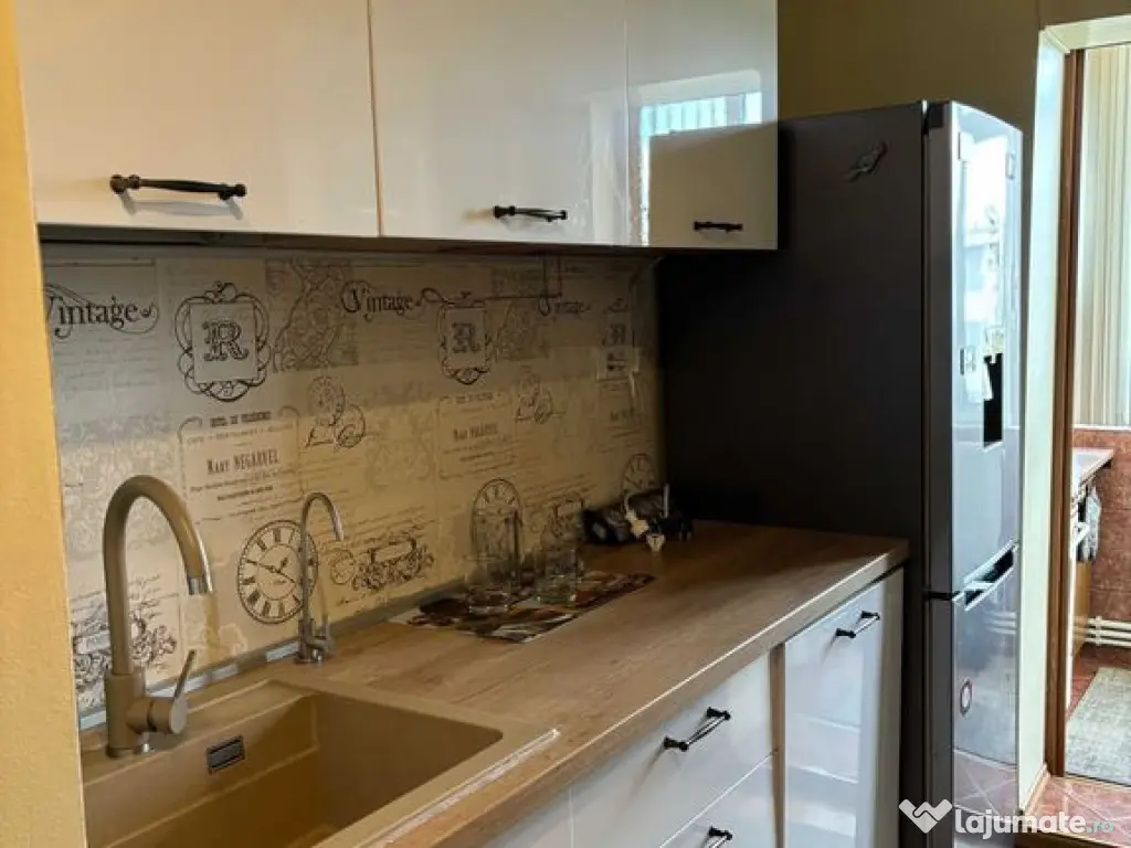 Apartament 3 camere decomandat, mobilat utilat Micro 17 E... 