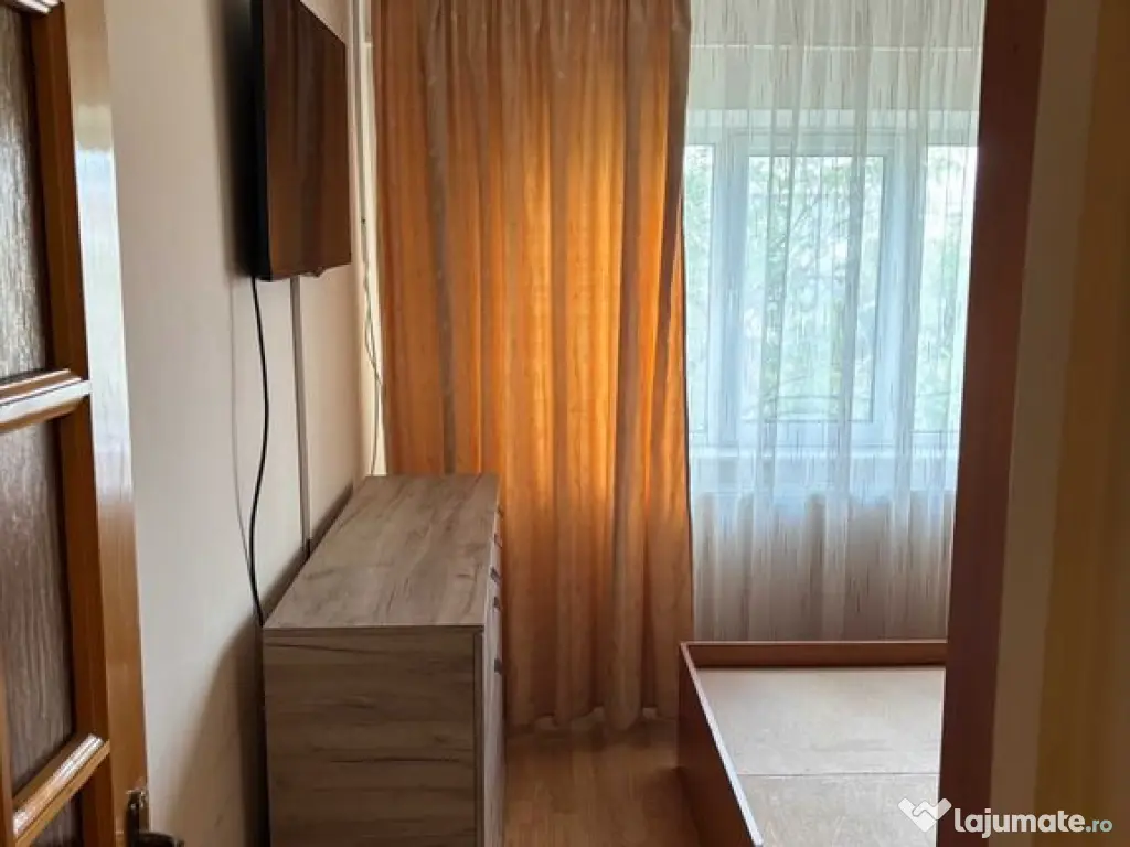 Apartament 3 camere decomandat, mobilat utilat Micro 17 E... 