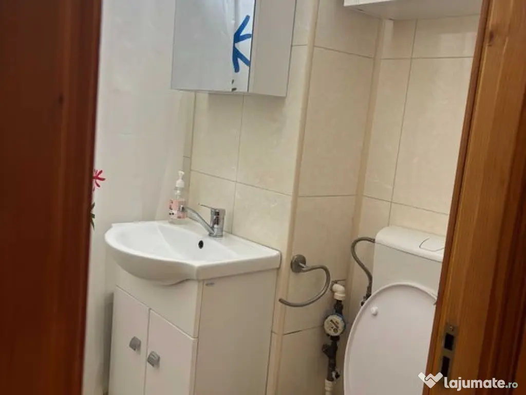 Apartament 3 camere decomandat, mobilat utilat Micro 17 E... 