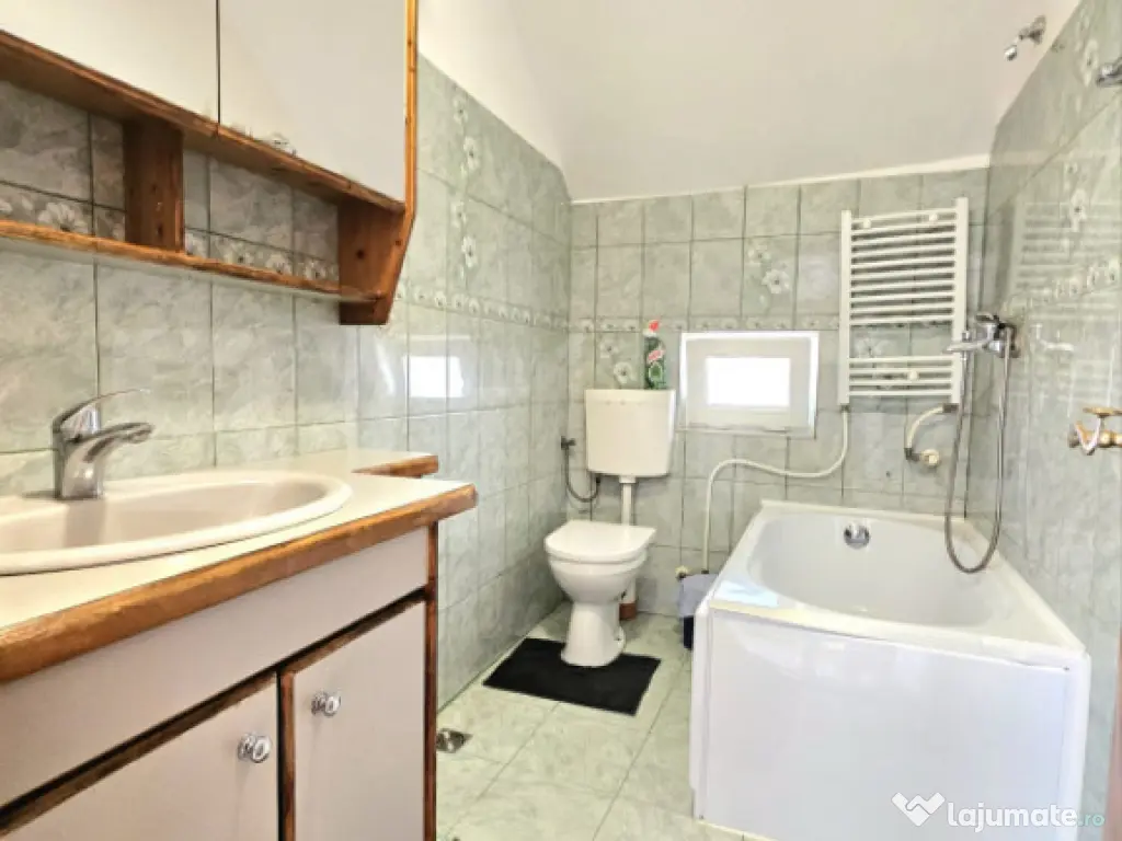 Apartemnt la casa 70 mp 