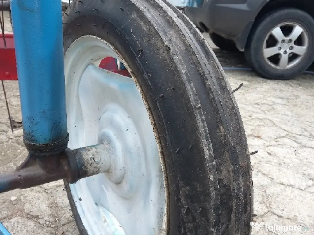 Greblă trasă pt.tractor. 