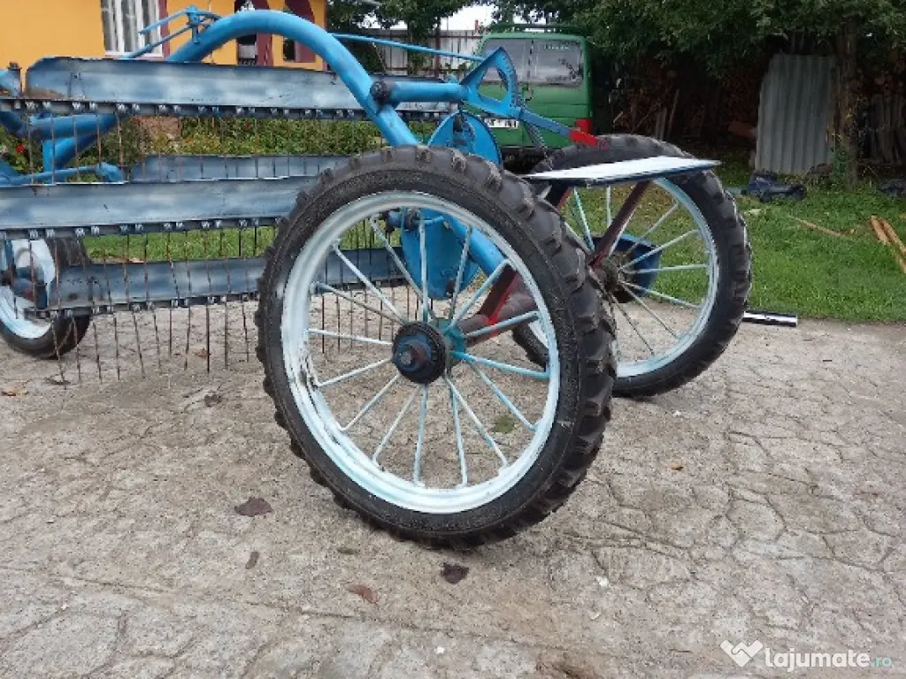 Greblă trasă pt.tractor. 