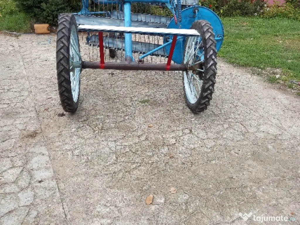 Greblă trasă pt.tractor. 
