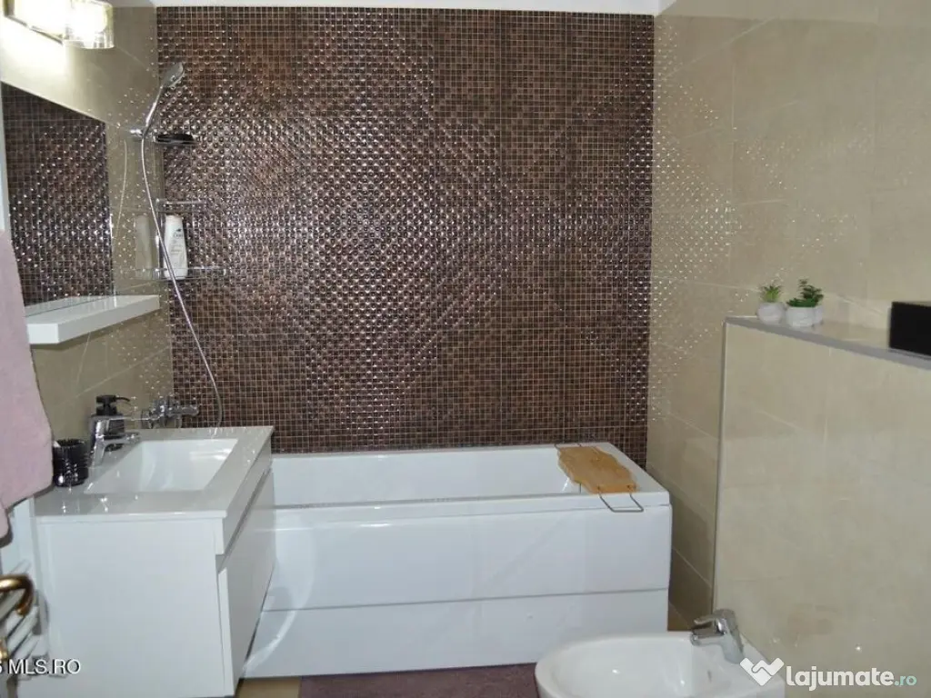 Fratii Golesti - McDonald's - Apartament 3 Camere cu Garaj 