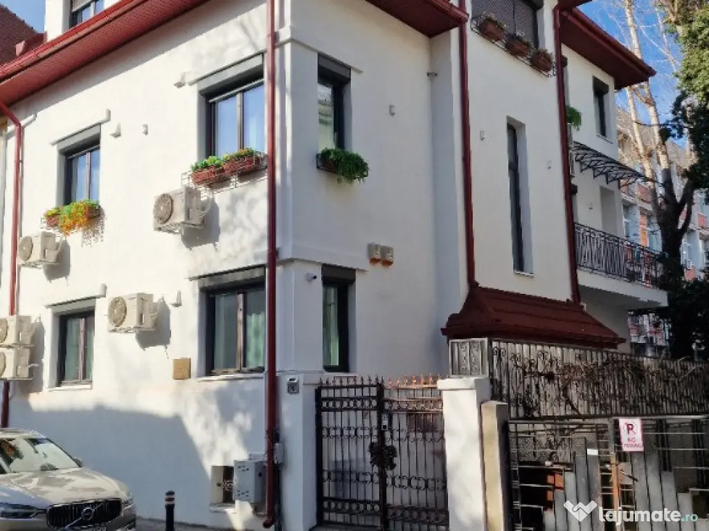 Inchiriere Duplex 5 camere ( Parter + Demisol ) in vila Piata Romana