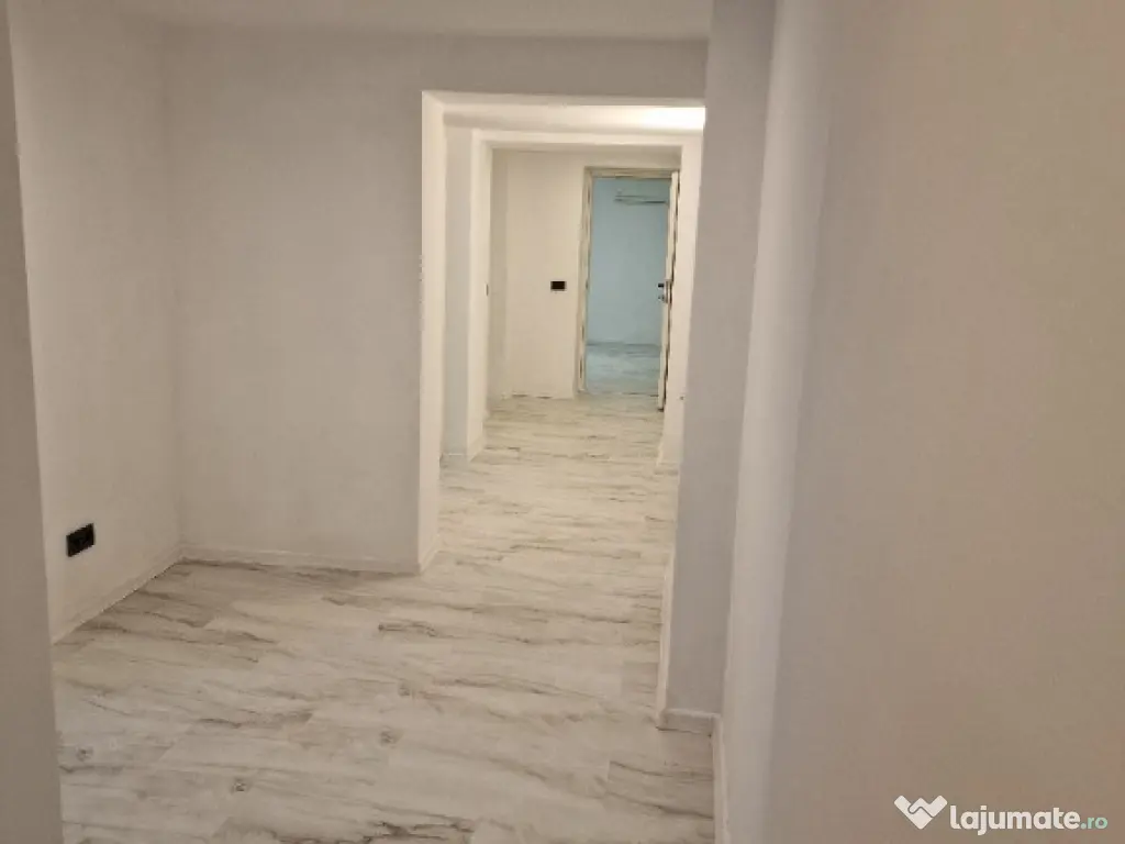 Inchiriere Duplex 5 camere ( Parter + Demisol ) in vila Piata Romana