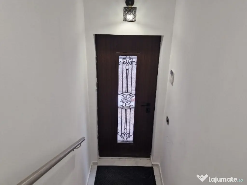 Inchiriere Duplex 5 camere ( Parter + Demisol ) in vila Piata Romana