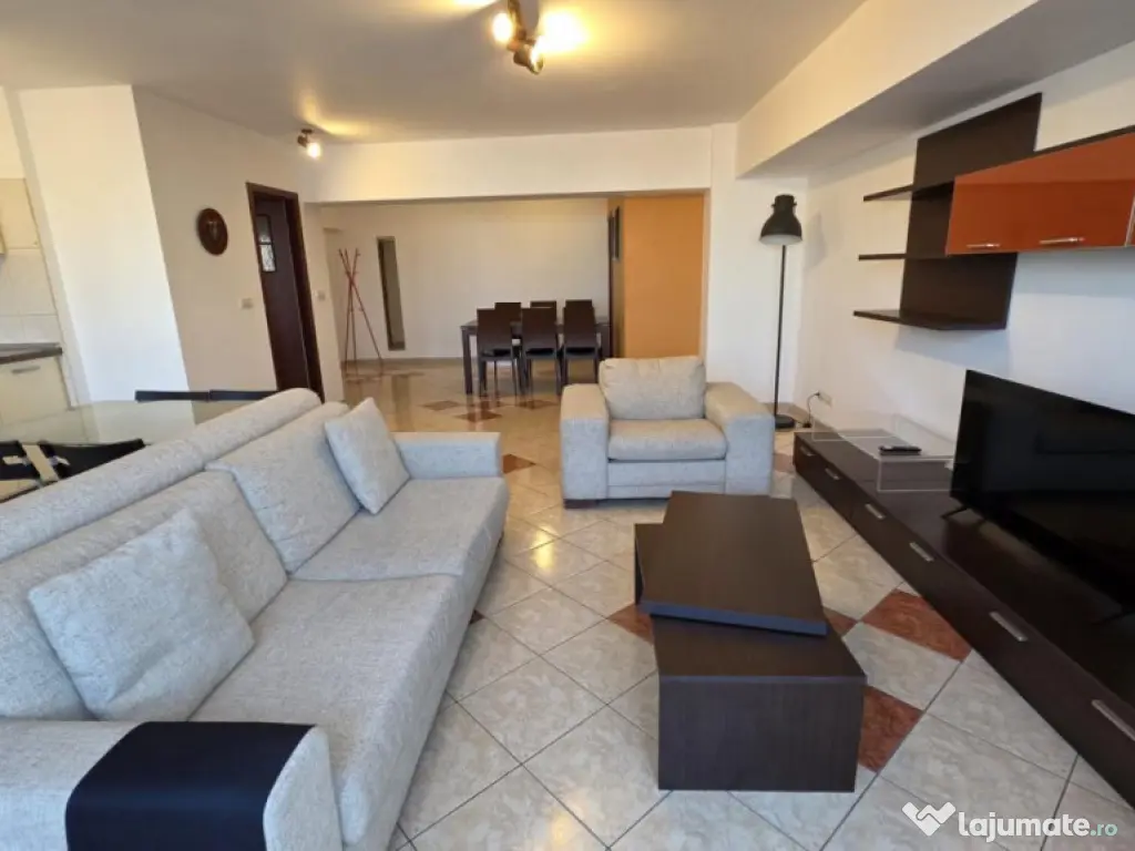 3 CAMERE UNIRII ROND PIATA ALBA IULIA 