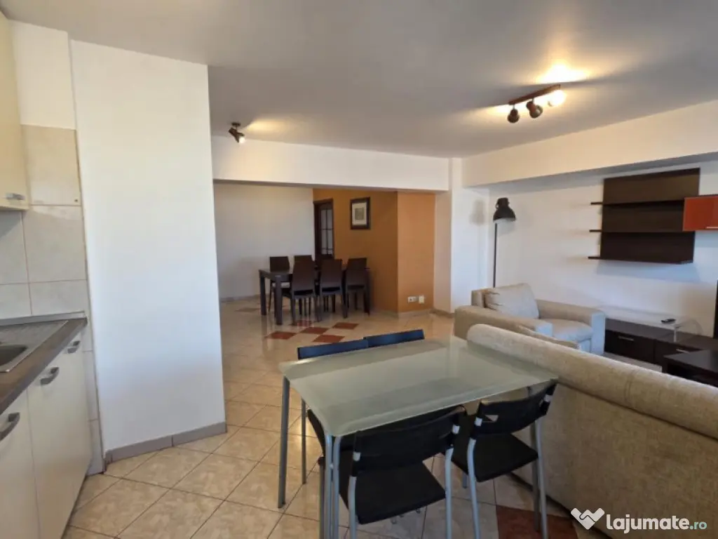 3 CAMERE UNIRII ROND PIATA ALBA IULIA 