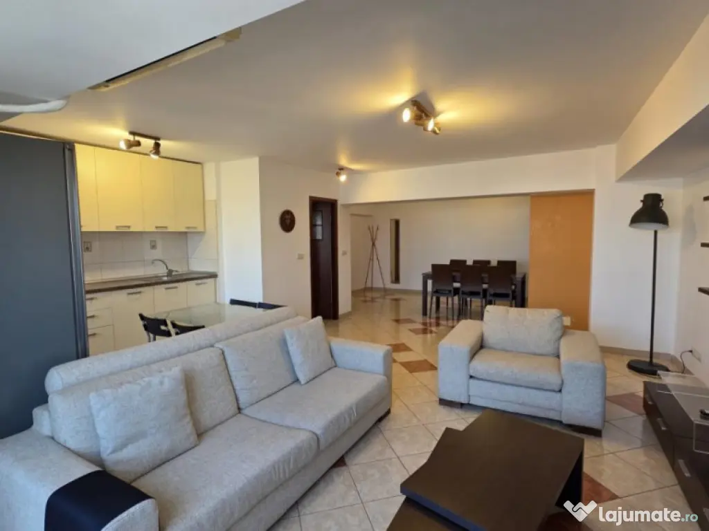 3 CAMERE UNIRII ROND PIATA ALBA IULIA 