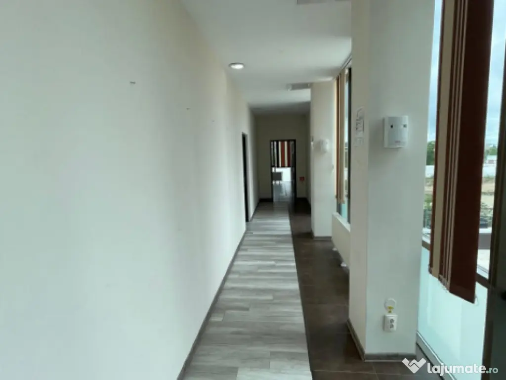 Spatiu comercial, termen lung, zona Faleza Nord 