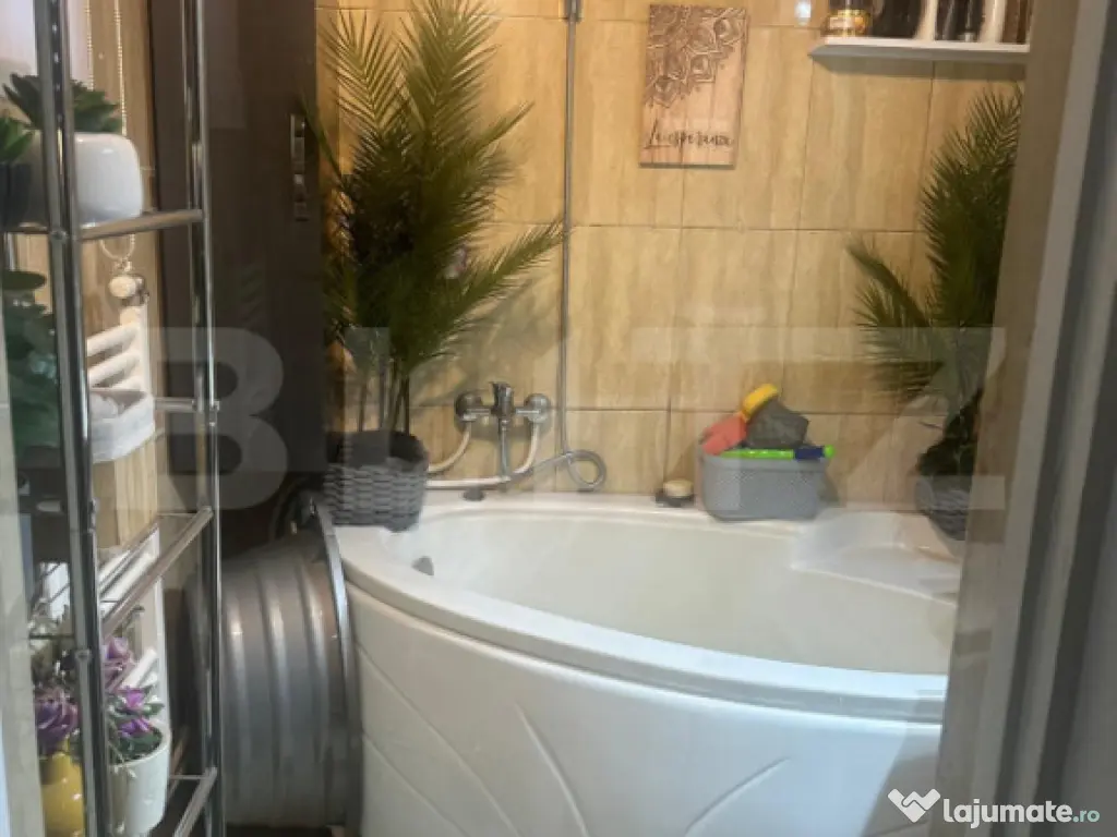 Casă 5 camere | Zonă semicentrală | Curte proprie | 100 m 