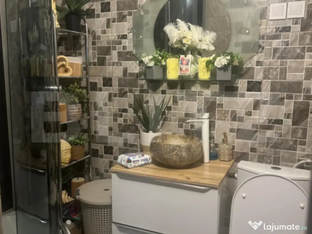 Casă 5 camere | Zonă semicentrală | Curte proprie | 100 m 