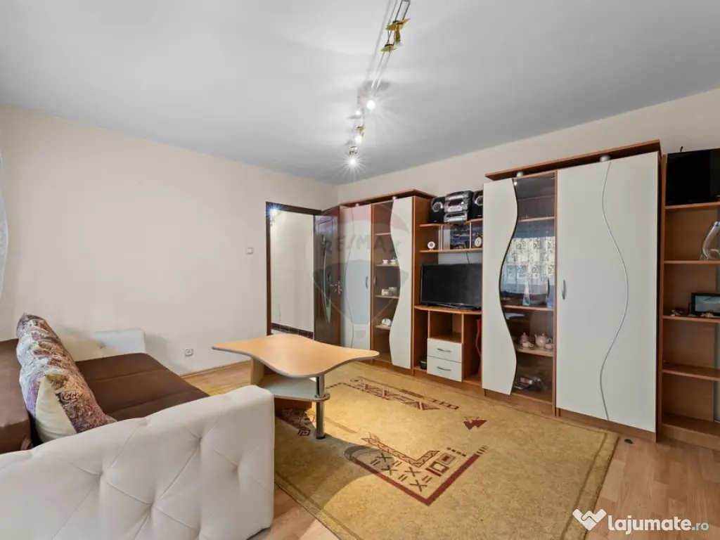 Apartament cu 2 camere de închiriat în zona Micalaca 