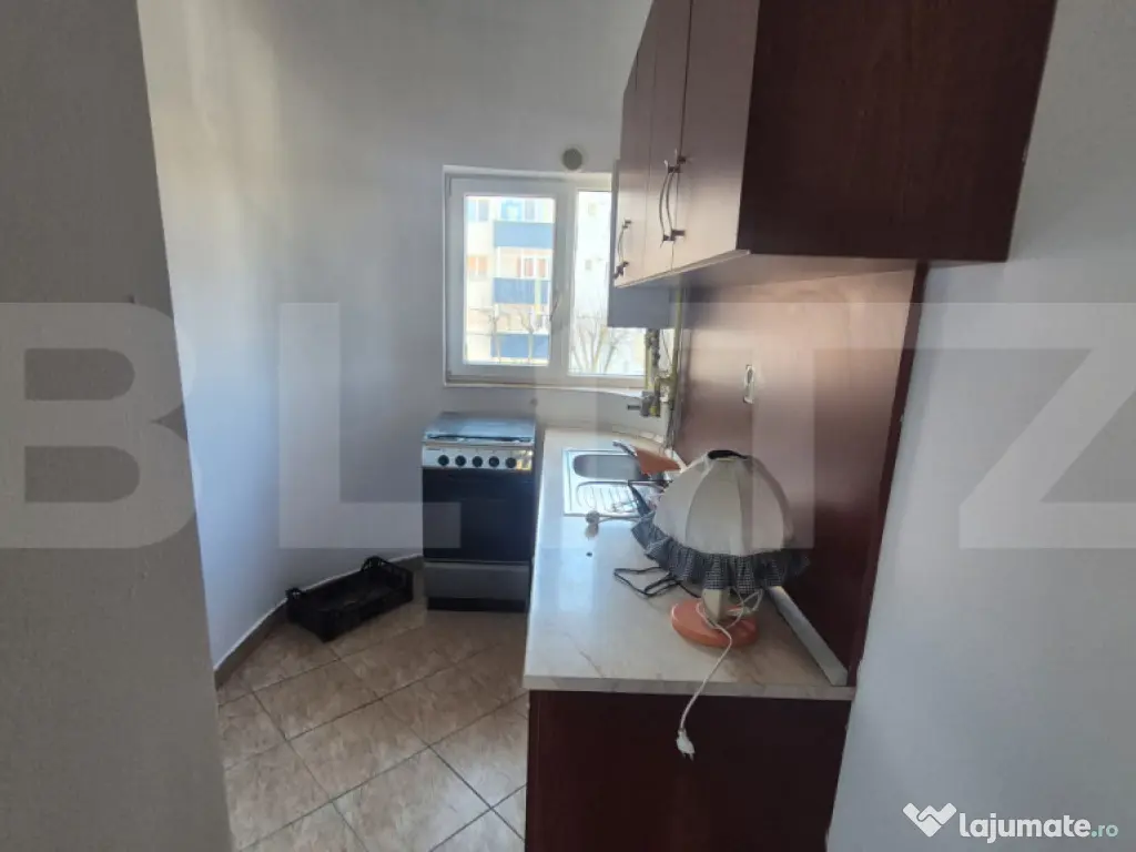 Spatiu comercial pe 4 nivele de inchiriat, 903 mp, zona Luci 